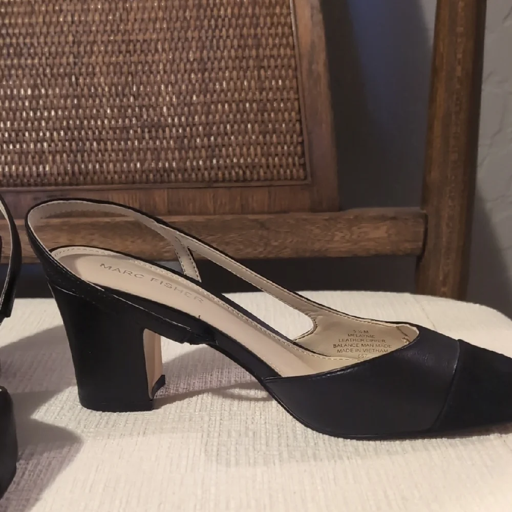 Marc Fisher Elegant Black Slingback Heels - Picture 4 of 6